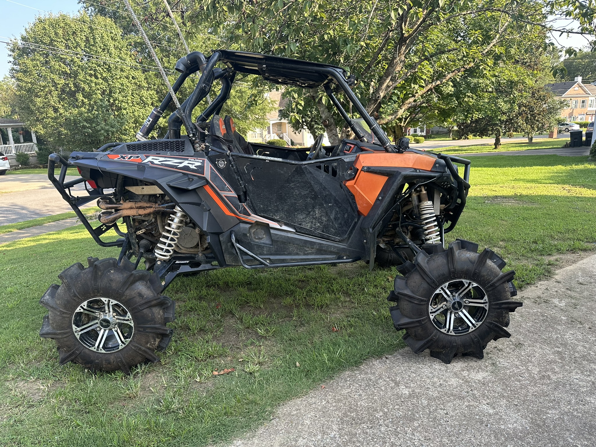 Polaris RZR 1000 XP right side